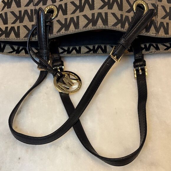 Michael Kors Jet Set Monogram Canvas Leather Tote - Picture 10 of 16